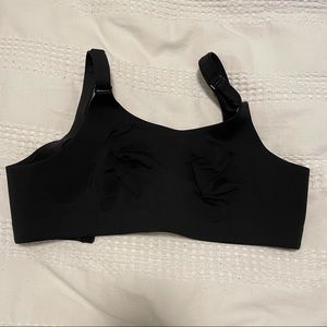 Black lululemon sports bra